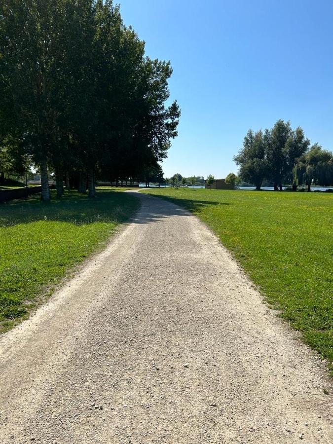 L'Oree Des Lacs, Maison De Village Tout Confort Radonvilliers Exterior foto